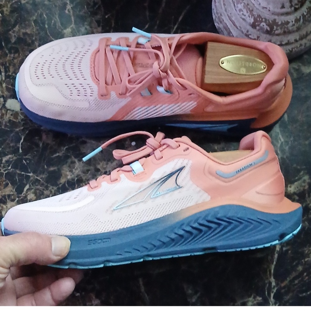 Altra Women's Paradigm 7 Coral and Navy Running Shoes